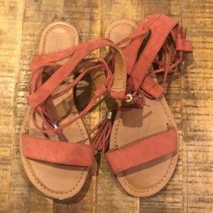 Peak sandals, Barely worn size 2